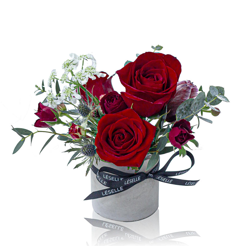 Fresh Table Flowers - Classic Red Roses